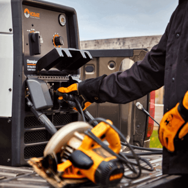 Hobart Champion® Elite 225 Welder/Generator #500562 / 11,000 Watt AC Generator